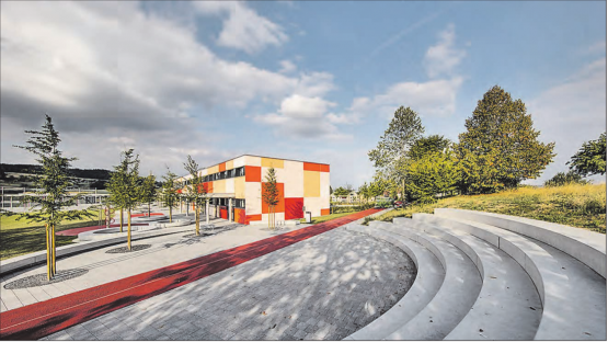 Der Neubau des Kindergartengebäudes mit Amphitheater: Herzensangelegenheit während der Amtszeit der zurücktretenden Gemeinderätin Marianne Theiler-Galliker, Ressort Bildung. (Bild: zVg.)