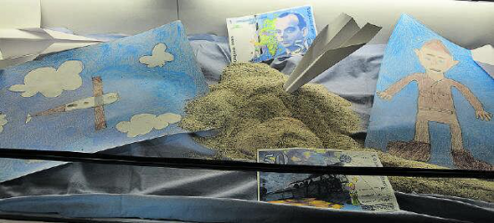 «Der kleine Prinz»: Ein schriftstellerisches Glanzstück, das sogar mittels 50-Franc-Schein gewürdigt wurde. (Bilder: st.)