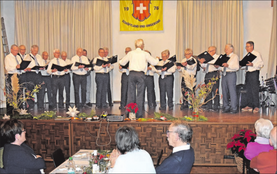 Sang sich in die Herzen der Mitglieder: Der Chor der Seniorenvereinigung Schöftland und Umgebung. (Bilder: aw.)