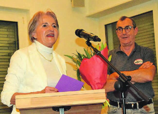 Sie hatten allen Grund zur Freude: Frau Gemeindeammann Renate Gautschy und Sergio Bianchi, der Initiator der Ausstellung. (Bilder: st.)