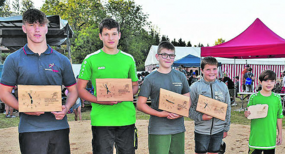 Die fünf Kategoriensieger beim Nachwuchs: (von links) Noe Müller (Römerswil), Jonas Bühler (Seengen), Levin Zürcher (Unterägeri), Robin Steiger (Schlierbach) und Diego Rösch (Zeiningen). (Foto: SKK)