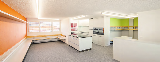 Erstrahlt in neuem Glanz: Die Tagesbetreuung Rickenbach «Taberi» konnte rechtzeitig auf das neue Schuljahr fertiggestellt werden. (Bild: zVg.)