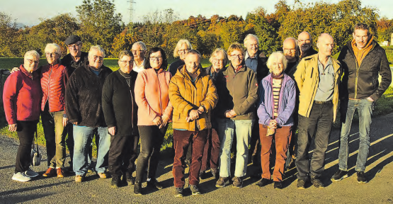 In der Abendsonne «uf em Chalt»: Unglaublich, wie viele helfende Hände es braucht, um den Museumsbetrieb auf attraktive Weise aufrecht zu erhalten. (Bild: st.)