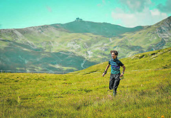 Die Rickenbacher Nachwuchshoffnung Tobias Sebastian Steffen im Trainingslager in Flims/Laax. (Bilder: zVg.)