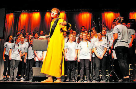 «Zachäus» heisst das aktuelle Musical, mit dem die Adonia-Chöre durch die Schweiz touren. (Bild: grh)