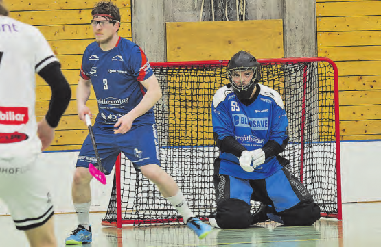Lok Reinach, hier mit Andreas Frey und Goalie Luke Sandmeier, trifft im Playoff-Final auf Unihockey Emme. (Bild: Roland Jaus)