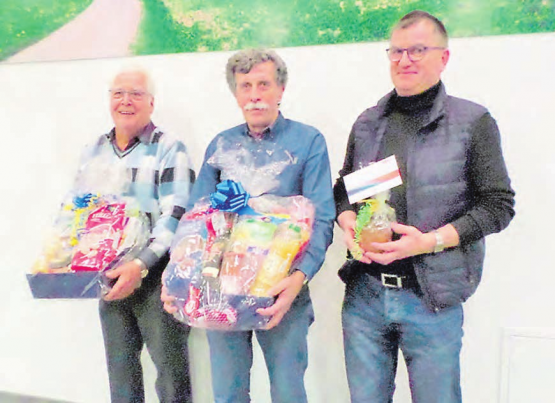 Die drei Erstrangierten: (v.li) Hans Gloor (2. Rang), Hans-Peter Maurer (1. Rang) und Toni Küng (3. Rang). (Bild: zVg.)