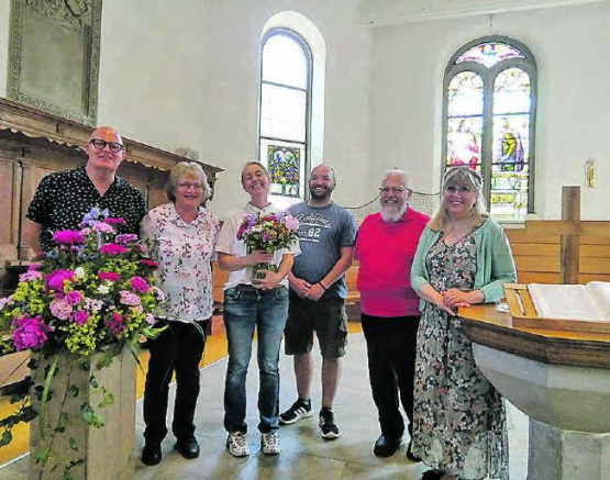 Kirchgemeindeversammlung der Kirche Rued: Beat Gautschi (Kirchenpflege-Präsident), Therese Götschmann, Jacqueline Ritter, Marcel Dätwyler, Heinz Maurer, Pfarrerin Nadine Hassler Bütschi. (Bild: zVg.)