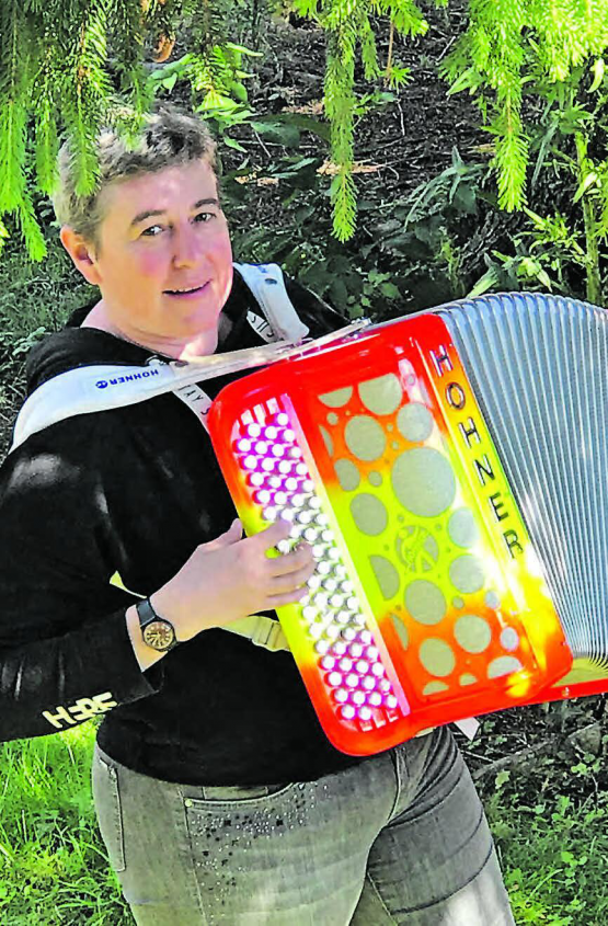 Als Vollblutmusikerin ist Claudia Stutz immer mit dem Herzen dabei. (Bild: zVg.)