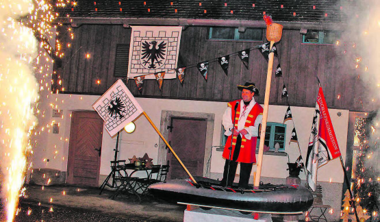 Gespannt haben Freischarenfans von nah und fern die Bekanntgabe des neuen Generals «El Capitano Fabiano Postale del Lago Hermano» (Fabian Bruder) erwartet. (Bilder: grh)