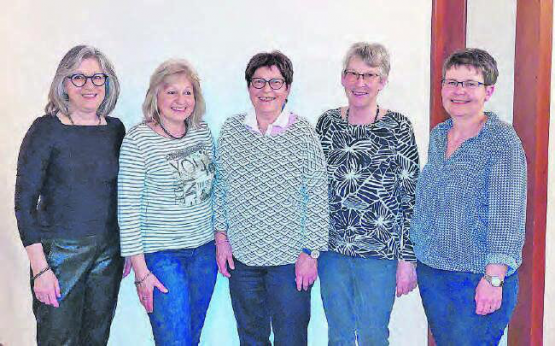 Die Jubilarinnen beim Frauenturnverein Zetzwil wurden geehrt: (v.l.) Monika Frey, Bernadette Hunziker, Doris Lüber, Hedy Haller, Brigitte Müller. (Bild: zVg.)