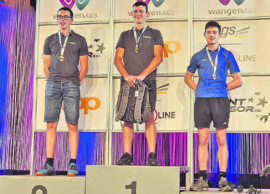 Daniel Hunziker (rechts) holte den Podestplatz in der Kategorie U18.