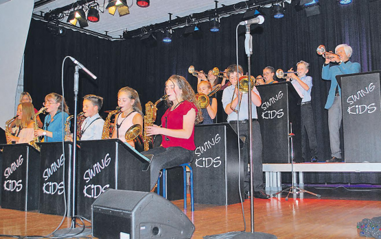 Die Swing Kids aus der Ostschweiz sorgten für einen «beswingten» Abend im Forum Seon. (Bilder: hh.)