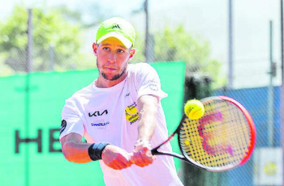 Yanik Kälin schaffte zwar einen Punktgewinn, konnte den Abstieg der Teufenthaler aber nicht verhindern. (Bild: Fabio Baranzini)