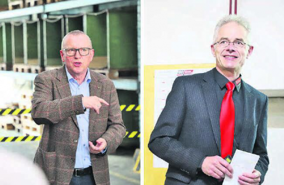 Referenten: Geschäftsführer «der Tissa ImCut» Niklaus Boss und der Inhaber der Tissa-Gruppe Edwin Schneeberger führten Gruppen durch den Betrieb.