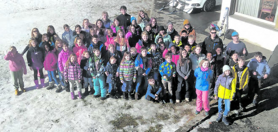Über 60 grosse und kleine Teilnehmer aus dem Mittleren Wynental freuten sich über ein gelungenes Schneesportlager im Berner Oberland. (Bild und Text: Maritta Schneider)