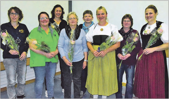 Sie sind das ganze Jahr am Ball: Die Präsidentinnen der angeschlossenen Gemeinden, v.l. Barbara Lüscher, Ruth Bolliger, Madlen Lüscher, Nelly Hunziker (Bezirkskassierin), Susanne Leu-Zubler, Käthi Reinhard-Baumann, Sonja Maurer (Bezirksaktuarin) und Sandra Lüscher, sowohl Präsidentin Schmiedrued als auch Bezirkspräsidentin (v.l., es fehlt Béatrice Meili).