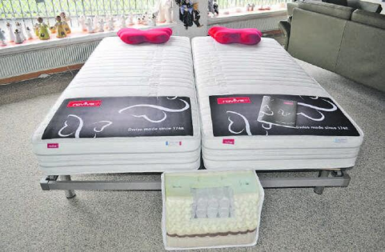 Roviva-Aktion bei Möbel Leu in Beromünster: Sagen Sie Ja zu der mehr als 270-jährigen Bettmacherkunst. (Bild: zVg.)