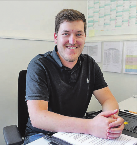 Kevin Guggisberg, vom Betreibungsamt Menziken-Burg: Er und drei weitere Angestellte mussten im letzten Jahr 4124 Betreibungen vornehmen, bei einer Bevölkerung von rund 7500 Einwohnern und 230 Firmen. (Bilder: rf.)