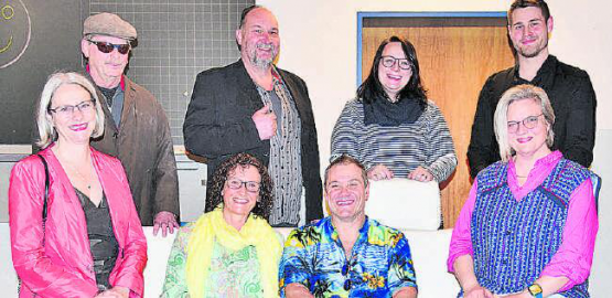 «Alles keis Problem»: Die Theatergruppe Pfeffikon präsentiert vom 20. bis 24. April die kurzweilige Komödie von Armin Vollenweider. (Bild: zVg.)