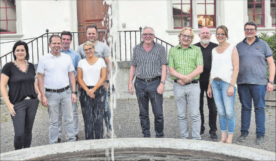 Der Vorstand des Regionalverbands Suhrental: Marliese Loosli, Aktuar Dave Schenker, Max Hauri, Geschäftsführerin Lis Lüthi, Francisco Baños, Präsident Markus Goldenberger, Vizepräsident Martin Goldenberger, Erich Hunziker, Katrin Burgherr und Daniel Wehrli v. l., nicht abgelichtet Jacqueline Hausmann und Patric Jakob. (Bild aw.)