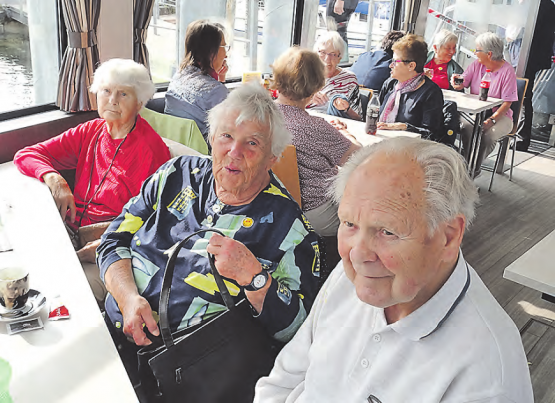 Eine Seefahrt die ist lustig: Die Schifffahrtsgesellschaft Hallwilersee bescherte den Bewohnerinnen und Bewohnern des Dankensbergs einen schönen Tag. (Bild: zVg.)