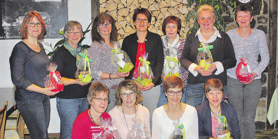 Generalversammlung des Frauenturnvereins Gontenschwil: Geschenke für treue Turnerinnen. (Bild: zVg.)