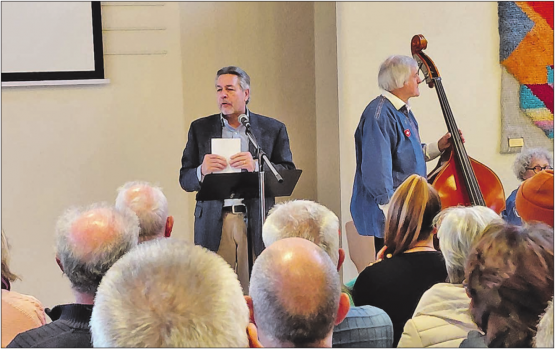 Der Oberkulmer Gemeindeammann Roger Schmid konnte gut 100 Gäste zum Neujahrsapéro begrüssen. (Bilder: Roland Marti)