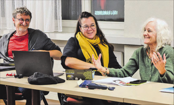 Stellten das abwechslungsreiche Kukuk-Programm 2025 vor: Peter Michel, Präsident, Corinna Michel und Vreni Gubler. (Bild: dr.)