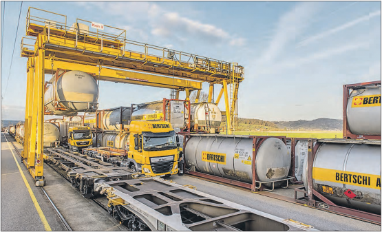 Bertschi beteiligt sich, zusammen mit Partnern, an SBB Cargo: Der Vollzug der Transaktion steht unter Vorbehalt der Genehmigung durch die zuständigen Wettbewerbsbehörden und ist für Frühling 2020 geplant. Über den Kaufpreis wurde Stillschweigen vereinbart. (Im Bild: Bertschi Bahnterminal Birrfeld/Lupfig) (Bild: zVg.)