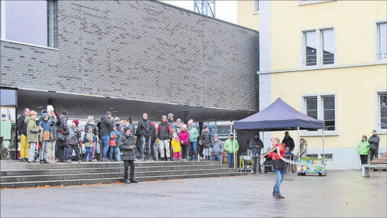 Mit Begeisterung: Das Wettchlöpfen in Seengen hat eine lange Tradition, die von grossen und kleinen Fans sorgfältig gepflegt wird. (Bilder: grh)