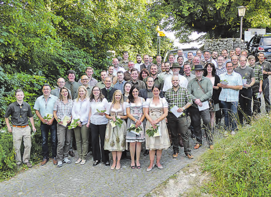 Ausgezeichnet: Die 53 neuen Jägerinnen und Jäger haben viel zu tun in den Aargauer Wäldern. (Bild: Pia Weber)