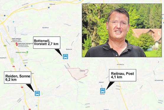 Die «Endstationen» auf dem Weg mit öffentlichen Verkehrsmitteln nach Wiliberg. Nationalrat Thomas Burgherr sieht in einer Art «Ruftaxi» eine mögliche Lösung. (Bilder: Raphael Nadler/Remo Conoci)