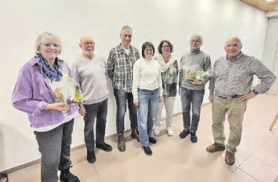 Hanna Hauri (ganz links) und Heiri Gerber (2. von rechts) wurden nach 15 resp. 10 Dienstjahren verabschiedet. (Bild: zVg.)