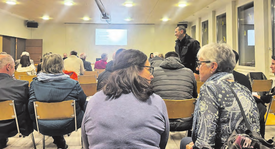 Auch Pater Louis Reyes besuchte die Kirchgemeindeversammlung. (Bild: Dominique Rubin)