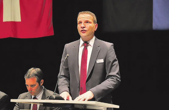 «Danke für die stets kollegiale Zusammenarbeit.» Hugo Kreyenbühl, Präsident der Gemeindeschreiber-Vereinigung führte ruhig und kompetent durch die Mitgliederversammlung. (Bilder: Remo Conoci)