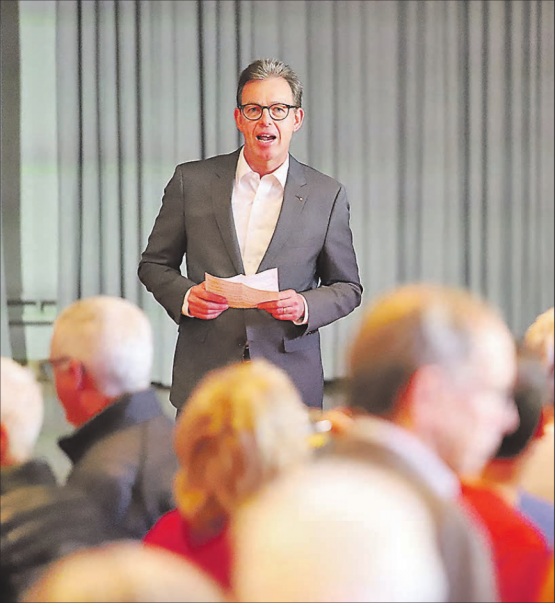 Nach 24 Jahren im Dienst der Gemeinde: Rolf Buchser tritt nach seiner Abwahl vorzeitig aus dem Gemeinderat zurück, dem er 12 Jahre angehört hat, davon acht als Gemeindeammann. (Archivbild: rc.)