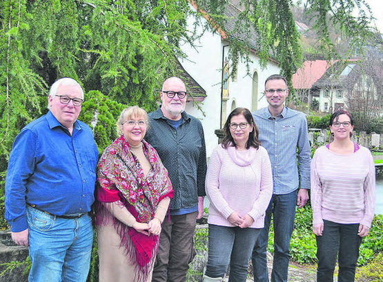 Die Kirchenpflege ist komplett: Walter Fasler, Pfarrerin Nadine Hassler Bütschi, Kirchenpflegepräsident Beat Gautschi, Monika Hugentobler, Alain Brem und Daniela Hunziker (v.l.). (Bild: zVg.)