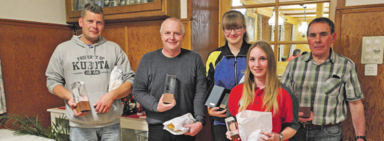 Schützenkönige des Hombergschützenverbands (v.l.): Marco Lüscher, Christoph Hunn, Susi Tanner, Ronya Flühmann, Alfred Hächler.