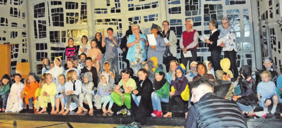 Der Aufwand war auch diesmal riesig: Neben den 39 Kinder brauchte es zahlreiche Jugendliche und Erwachsene, die alle uneigennützig halfen, damit immer alles klappte. (Bilder: st.)