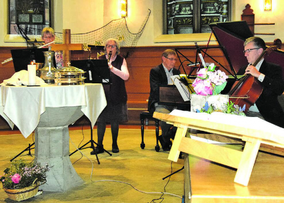 Feierliche Umrahmung des Abendgottesdienstes (v.l.): Brigitte Graber, Marlies Bär, Fritz Bär und Severin Lüscher. (Bilder: st.)