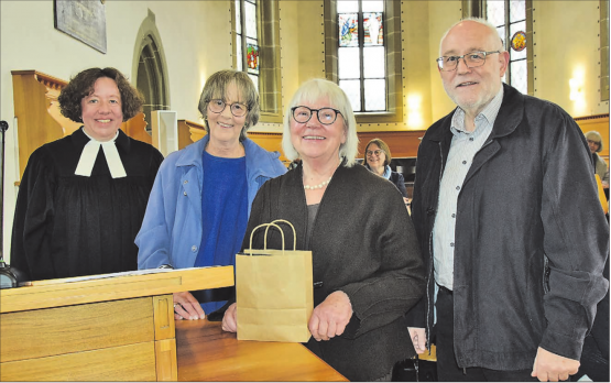 Die Teamarbeit war stets ausgezeichnet: Trotz allem strahlende Gesichter (v.l.) Dörte Gebhard, Eva Lüscher, Susanne Heule und Roland Saxer. (Bild: Frieda Steffen)