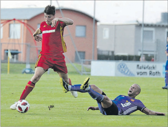 4:5-Heimniederlage des SC Schöftland: Auch die drei Tore des unwiderstehlichen Schöftlers Silvan Otto änderten daran nichts. (Bild: Otto Lüscher)