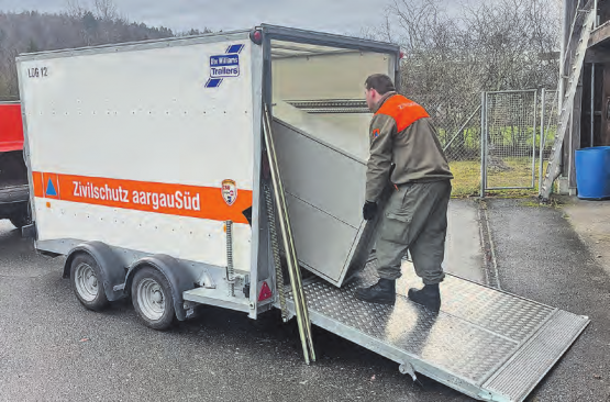 Für den Umzug von Teufenthal nach Gontenschwil ist Muskelkraft gefragt. (Bild: zVg.)