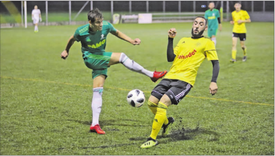 Der beste Gränicher auf dem Platz und Torschütze zum 1:0: Khaled Assoussi (r.) ist vor Gontenschwils Neuzugang Peter Bolliger am Ball. (Bild: Remo Conoci)