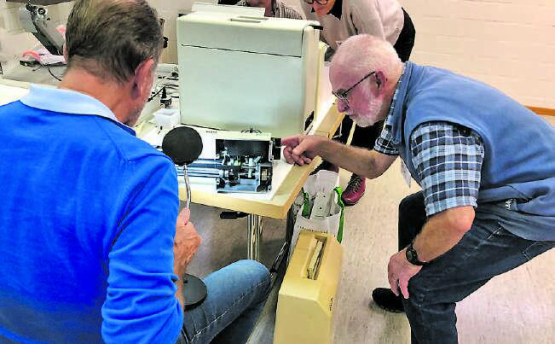 Die Spezialisten decken verschiedenste Schwerpunkte wie Elektronik, Informatik, Holzbearbeitung, Textiles und vieles mehr ab.