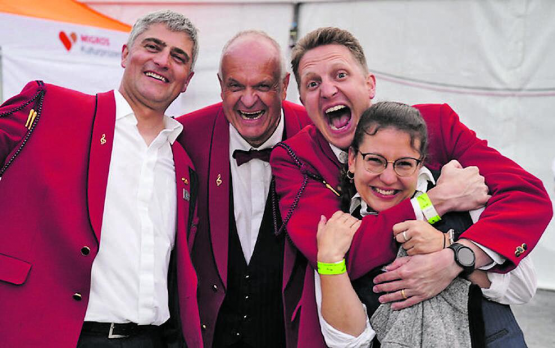 So sieht Begeisterung aus: Die Spielgemeinschaft der Musikgesellschaften Seengen und Birrwil hat am kantonalen Musikfest fast perfekt gespielt. (Bild:zVg.)