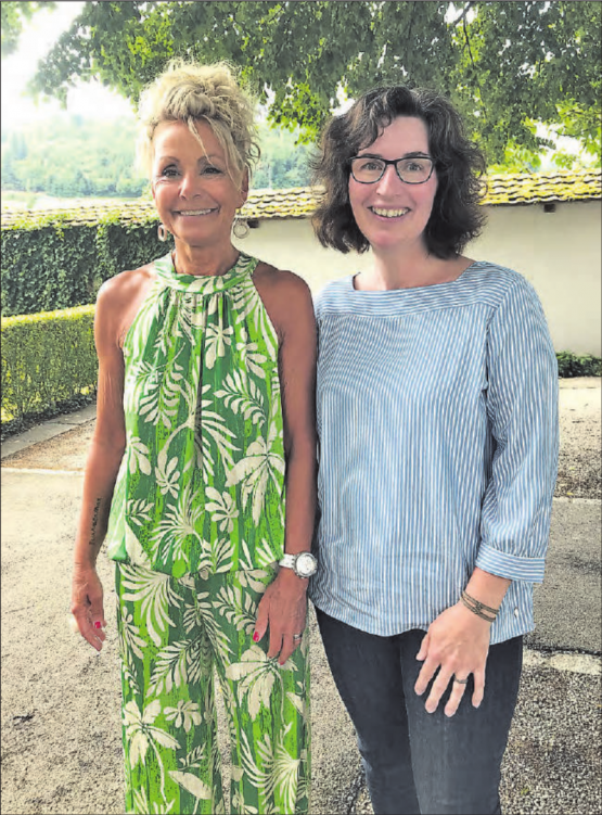 Silvia Müller (l.) lässt sich vorzeitig pensionieren, Monika Frehner übernimmt den katechetischen Unterricht in Schöftland. (Bild: zVg.)