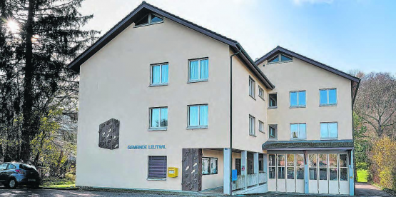 Nicht mehr zuverlässig: Der Verpflichtungskredit zum Heizungsersatz im Gemeindehaus wurde angenommen. (Bild: Werner Münger)