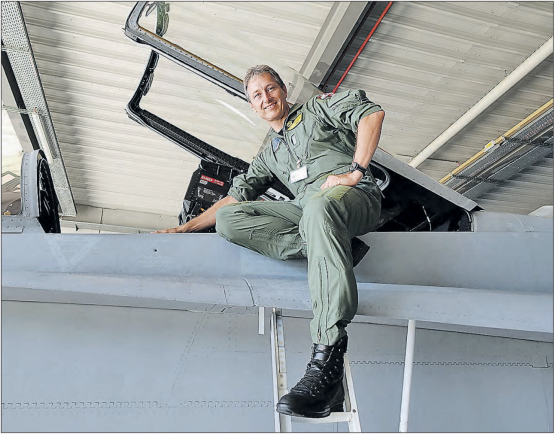 Peter Merz aus Beinwil am See ist Projektleiter Neues Kampfflugzeug der Luftwaffe: Nach der gescheiterten Gripen-Abstimmung soll es keine Papierfliegerdiskussion mehr geben. (Bild: René Fuchs)